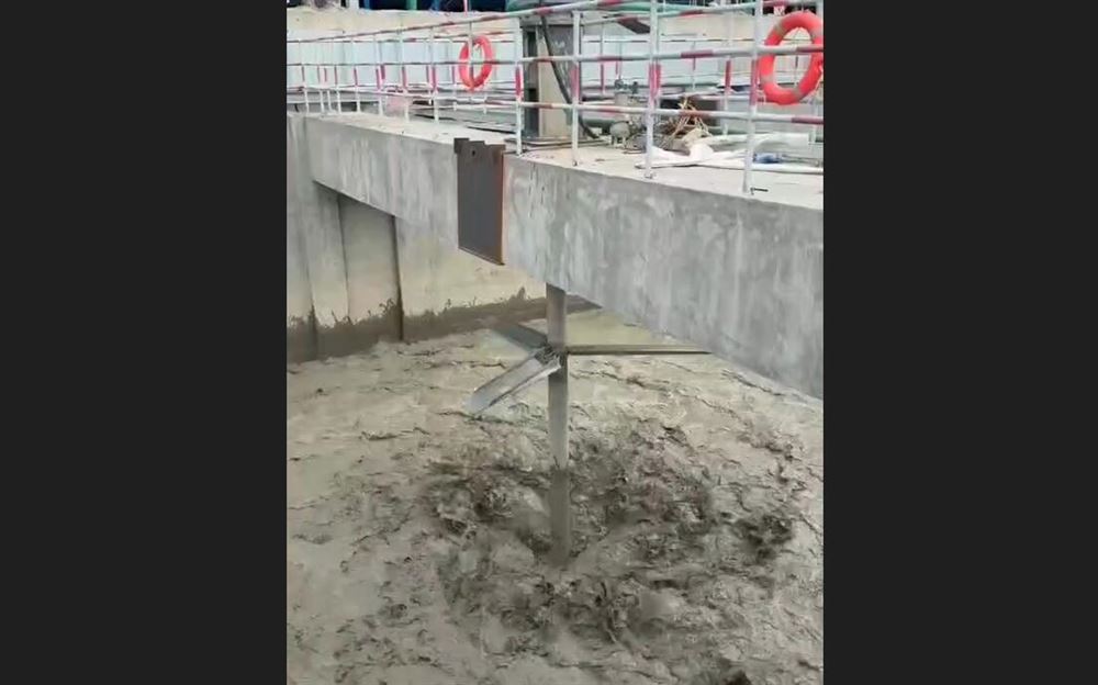 潛水?dāng)嚢杵?